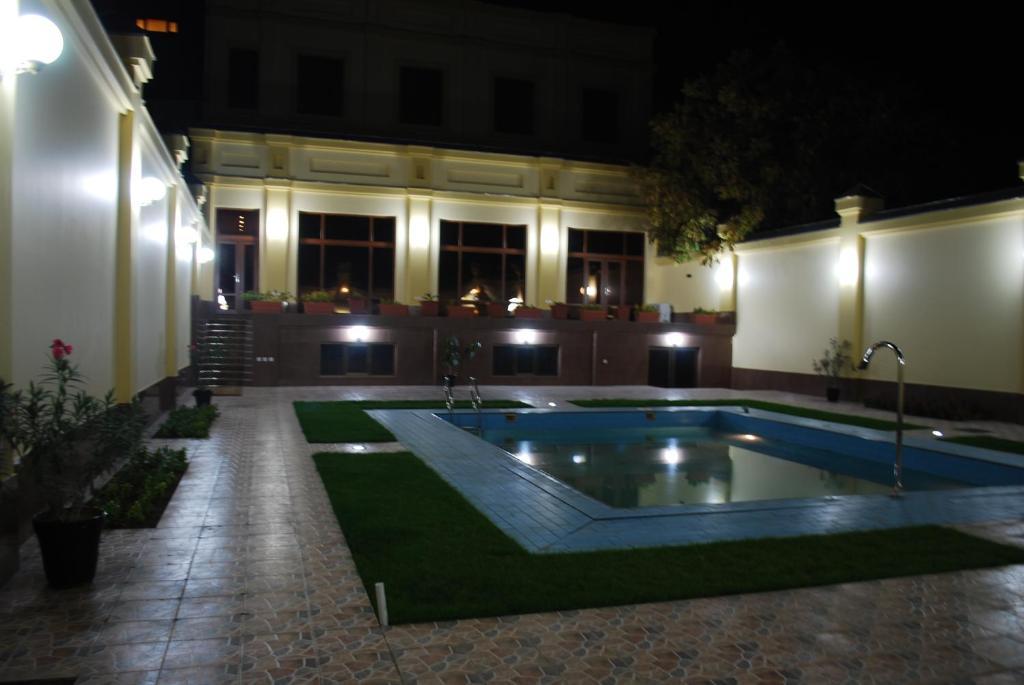 Jahon Palace Samarkand Esterno foto